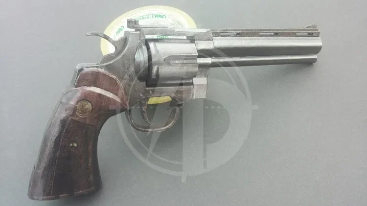 1:1 Model Kertas 3D Revolver P - Model Kit Revolver ulasan dan harga